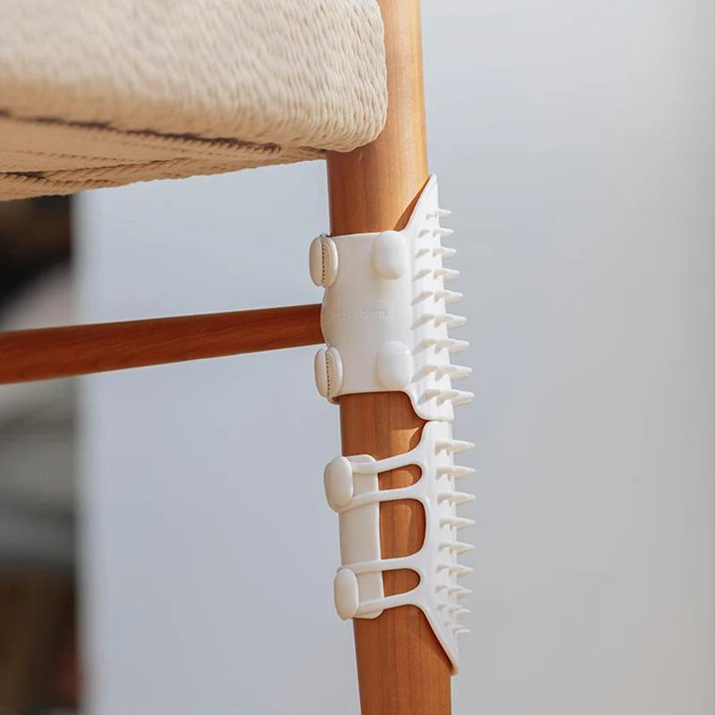 Self-Grooming Cat Scratcher Comb