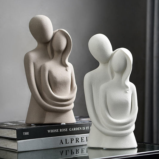 Abstract Hugging Lovers Statue